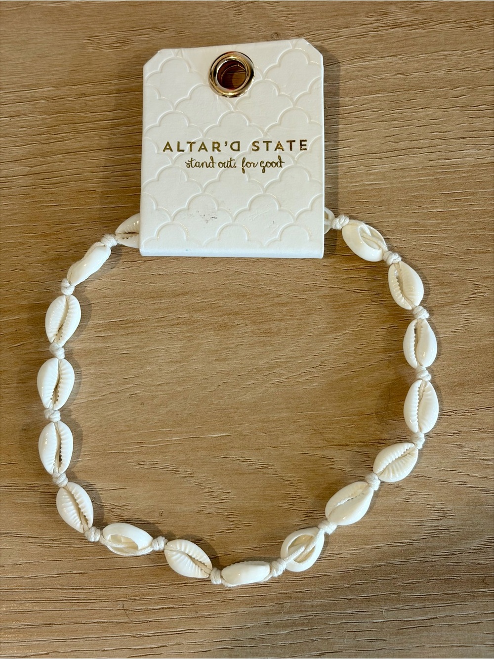 Altar'd State Cream Shell Bead Choker with Gold Logo Tag - Picture 2 of 4